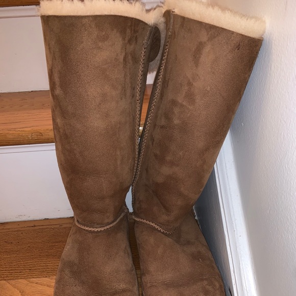 Tall Ugg Bailey Bow - Picture 2 of 8